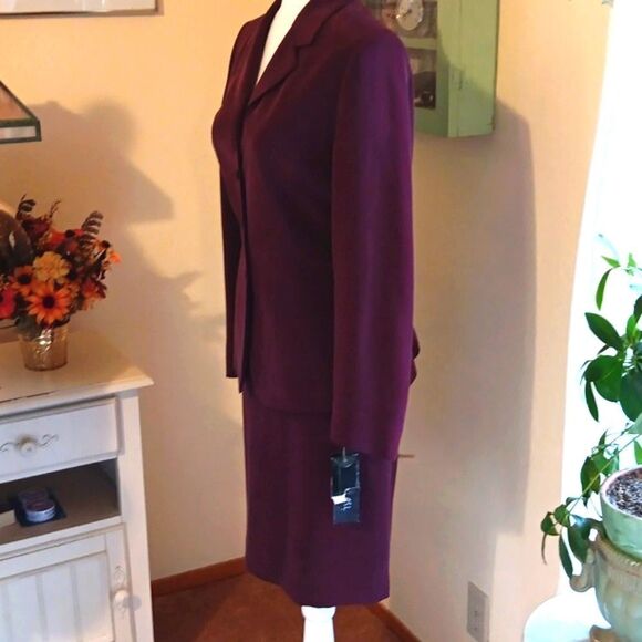 NWT Vintage  Kaspar Silk Suit. Career Professional,  Normcore - Picture 4 of 11